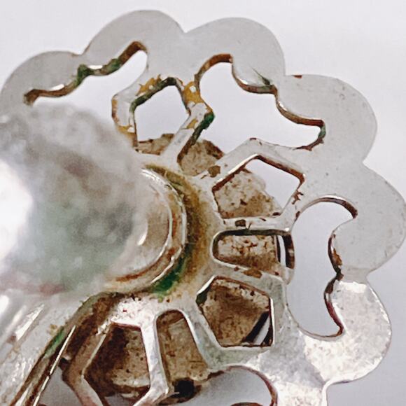 Vintage Mid Century Silver Tone Black Glass Floral Southwest Screw Back Earrings - Picture 8 of 11